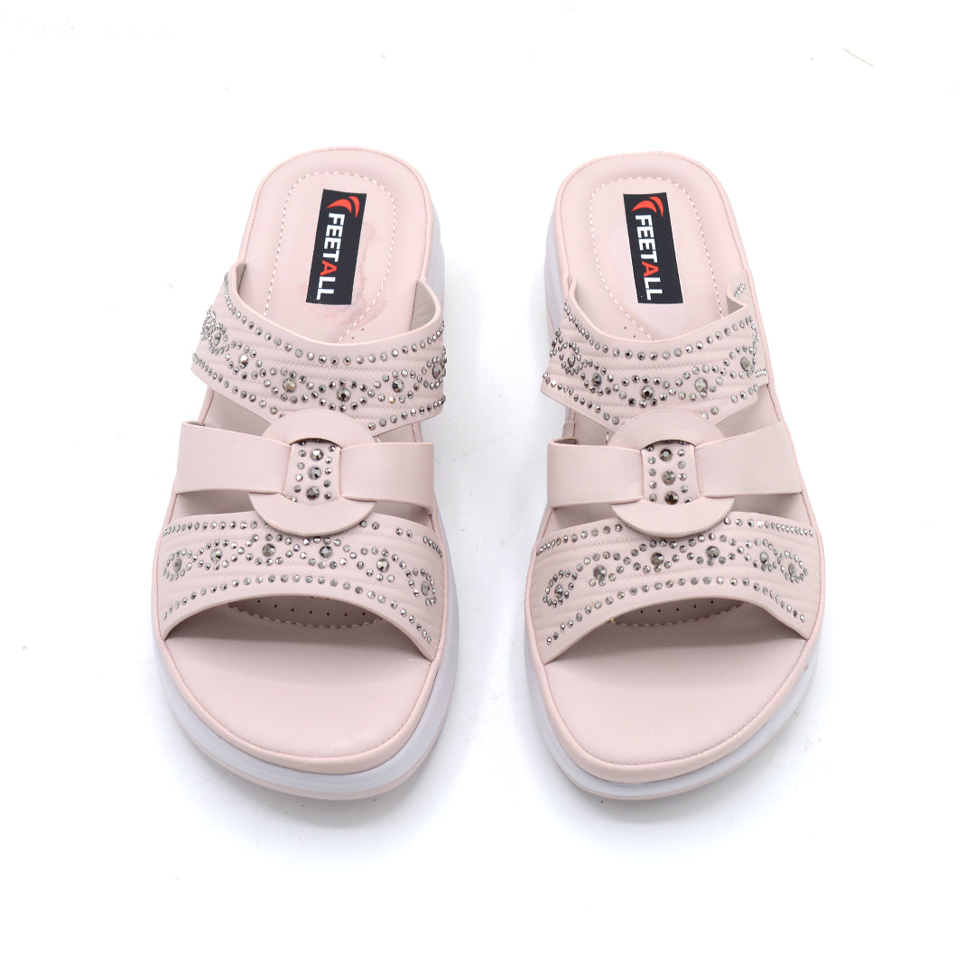 Chain Detail Comfort Platform Slides