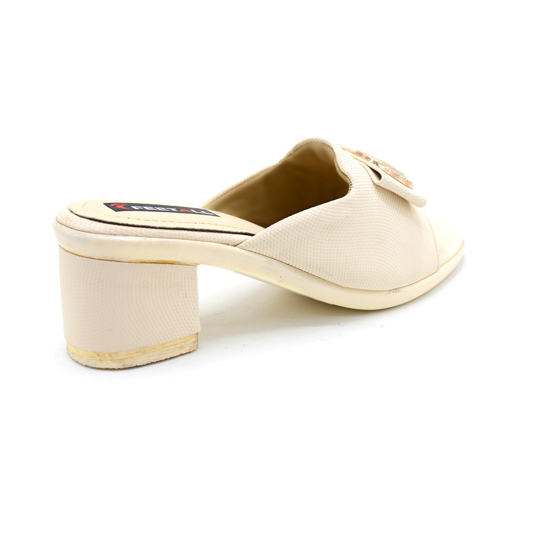 Textured Bow Detail Wedge Slides