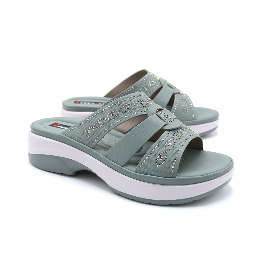 Chain Detail Comfort Platform Slides