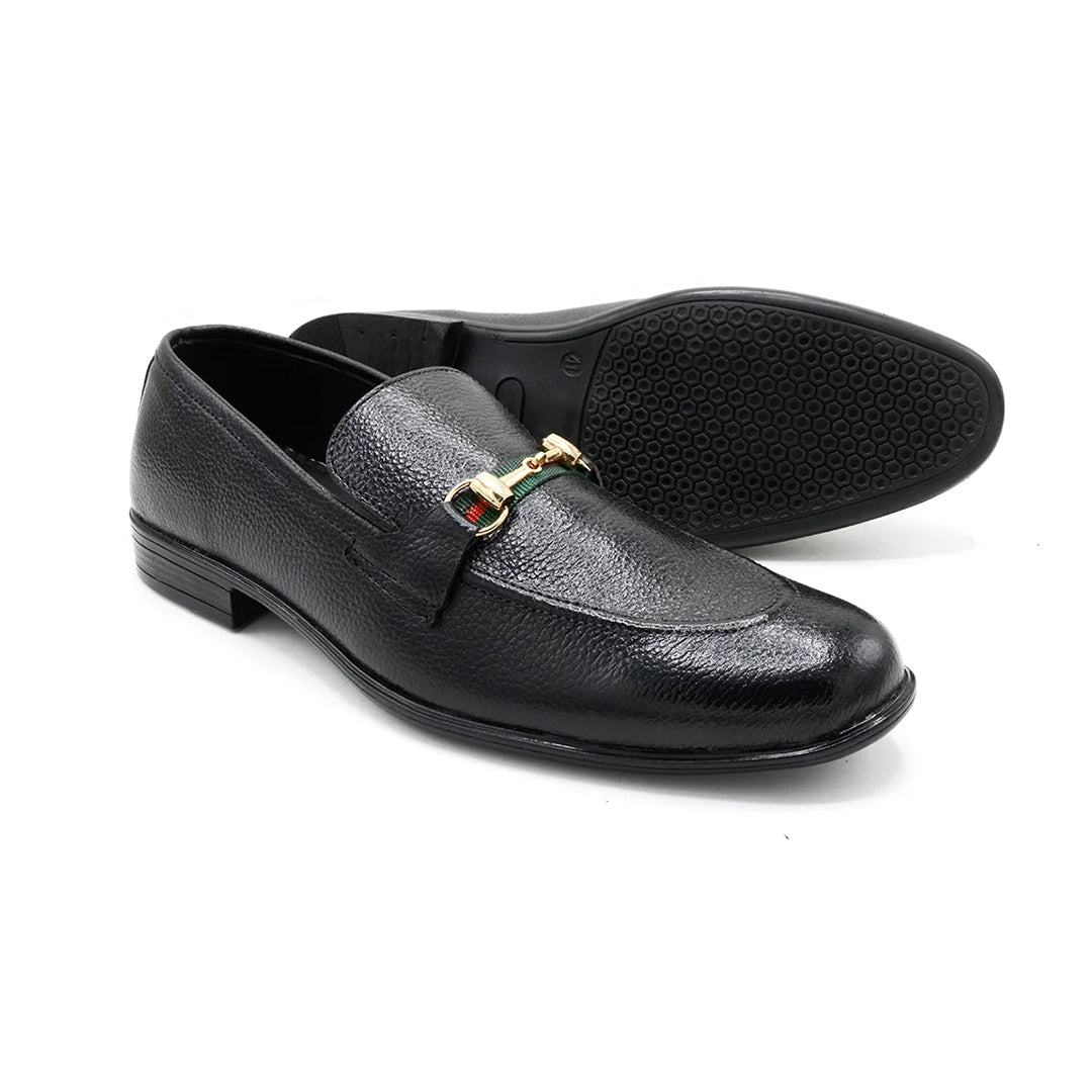 Bold Stride Black Loafers