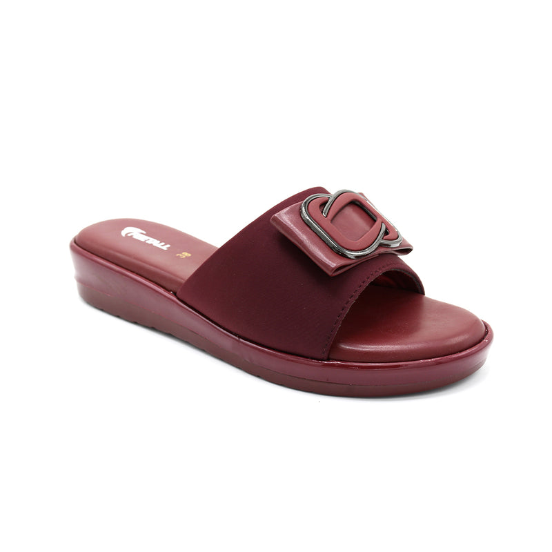 Chic Buckle Wedge Slide Sandal In Burgundy