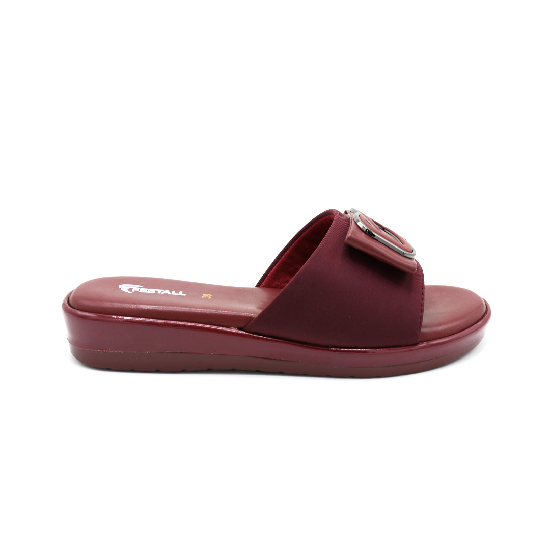 Chic Buckle Wedge Slide Sandal In Burgundy