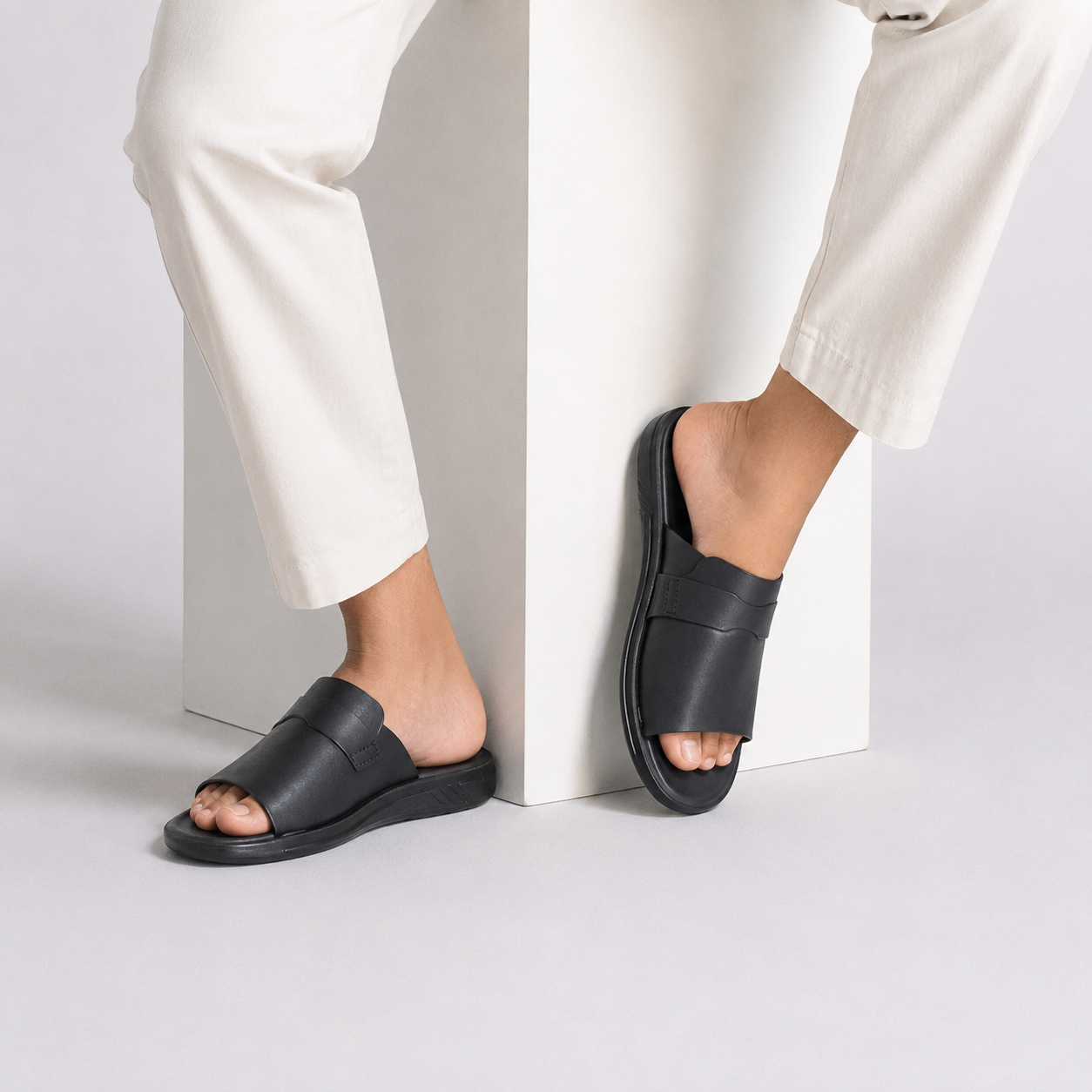 Minimal Strap Comfort Slides