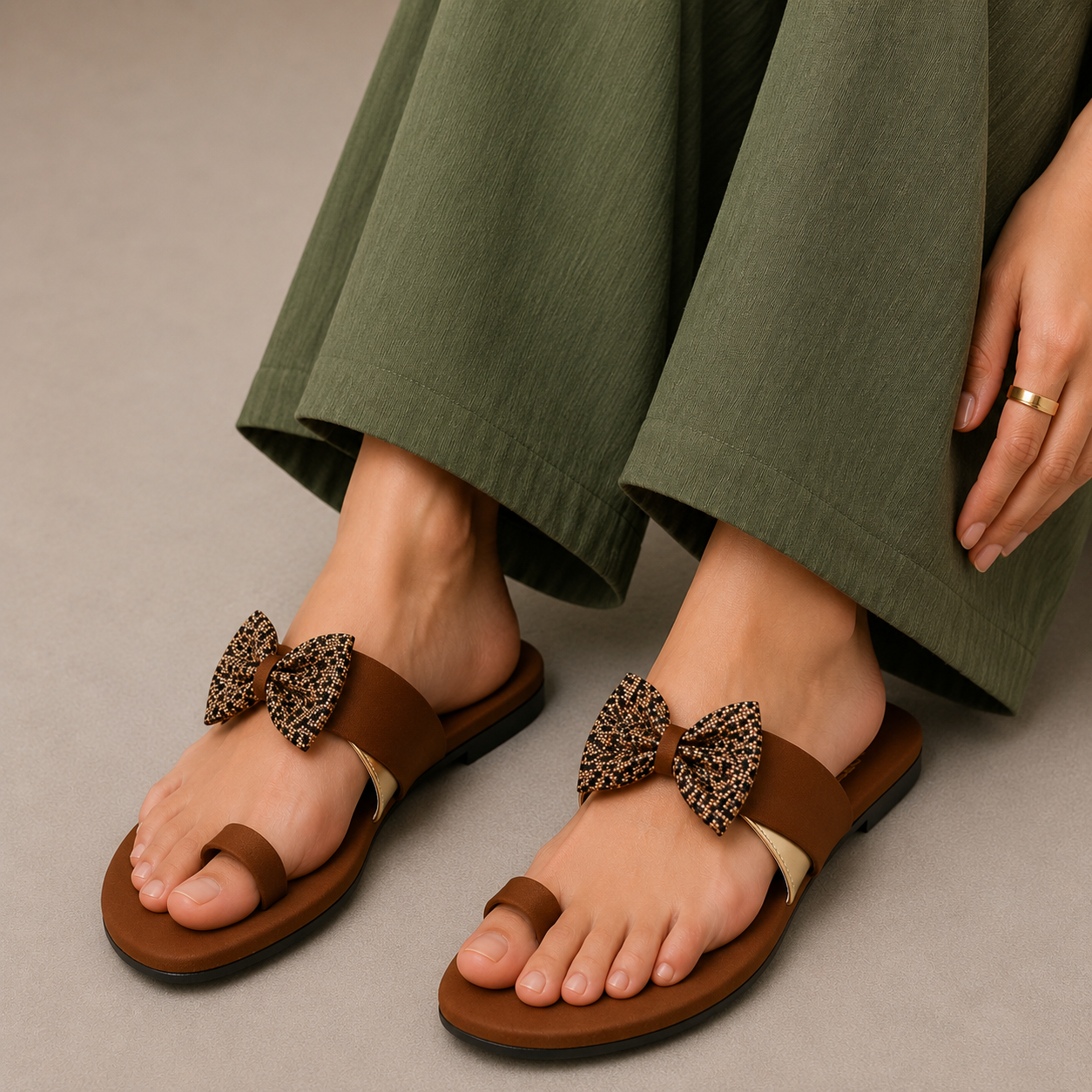 Beaded Strap Toe-Ring Flat